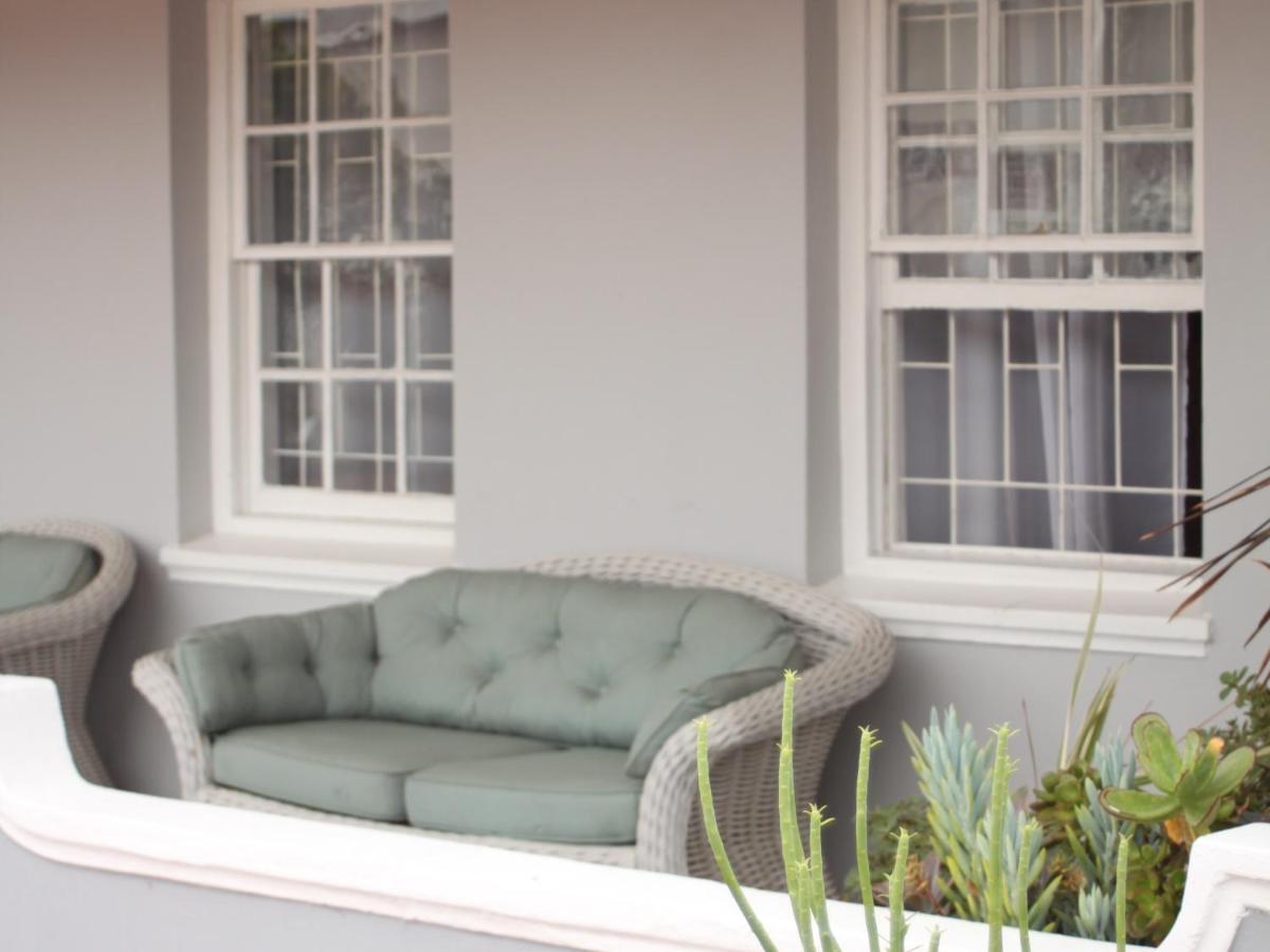 Hotel At The Loerie à Knysna Extérieur photo